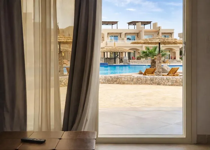 Laguna Pearl Private & Pool Apartment